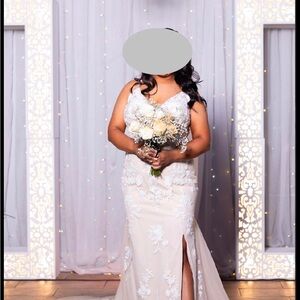 Elegant White Lace Wedding Dress